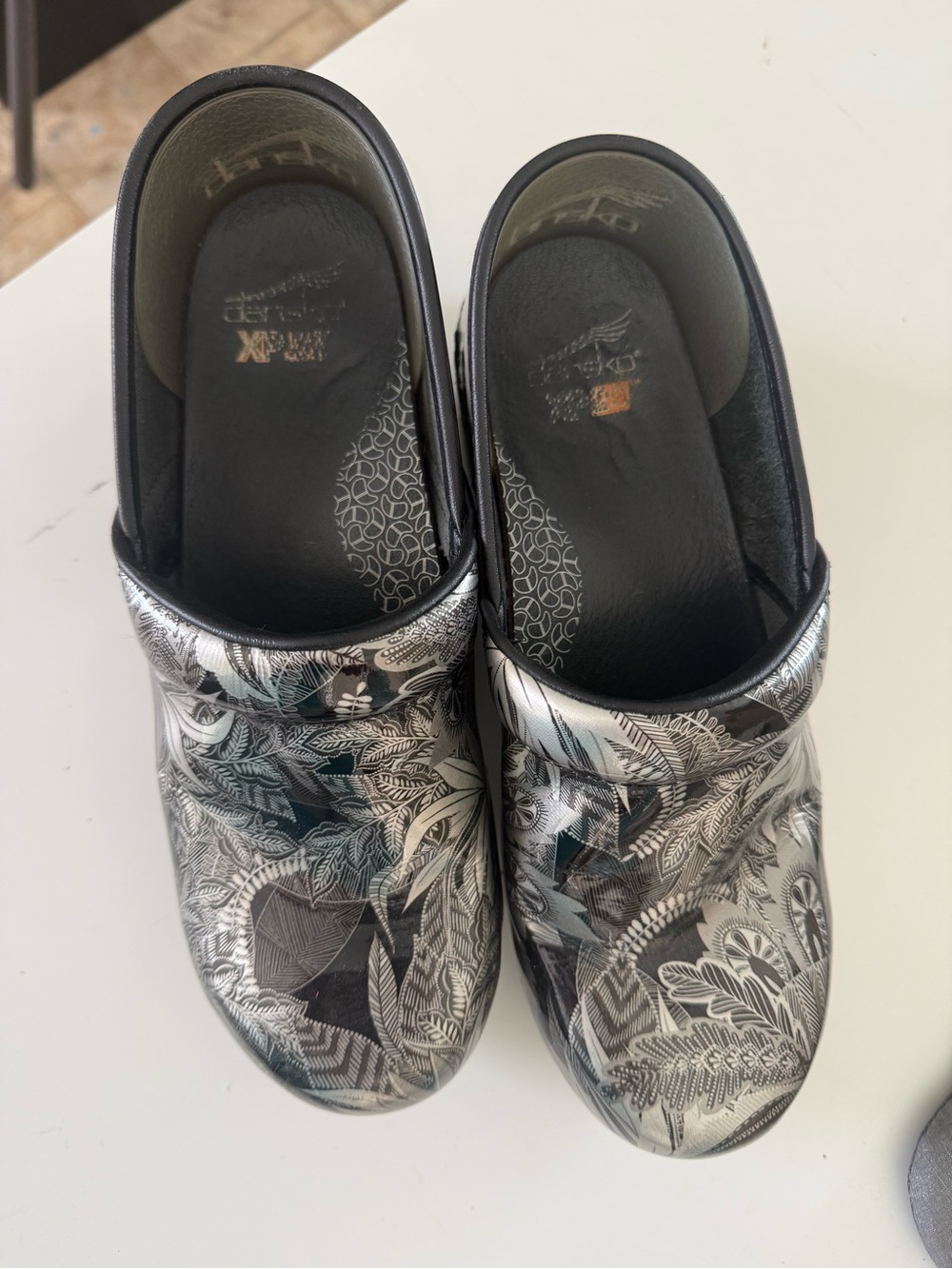 Dansko XP 2.0 Black & Silver Floral Clog